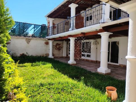 Carr. al salvador, Km 19.4, Fraijanes, villas el pinar, atrás de Starbucks Fraijanes vendo bonita casa en Fraijanes